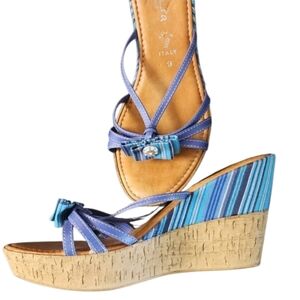 Contesa Strappy Blue Sandals with Bow Accent